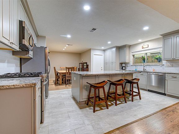 5th image of 17559 S Compass Rose Cir