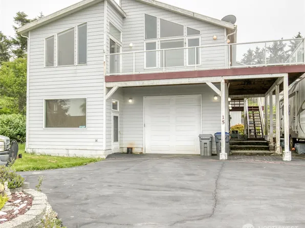 15 Diamond Drive, Pacific Beach, WA 98571