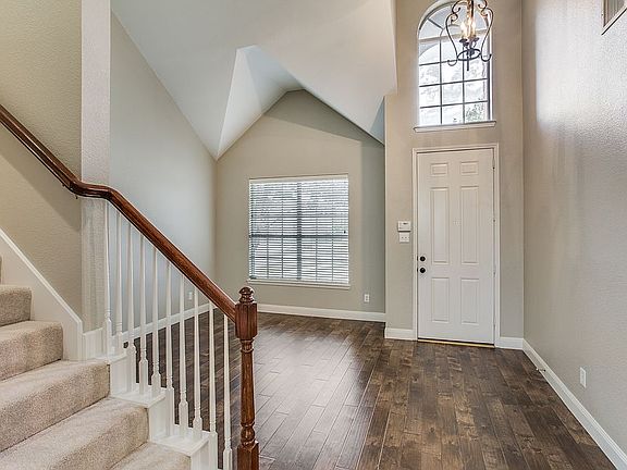 4th image of 3005 Donner Lake Cir