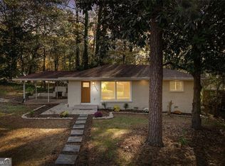 2750 Luther Dr, East Pt, GA 30344