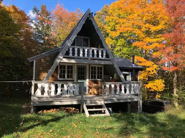 31 Alpine Loop Rd, West Dover, VT 05356
