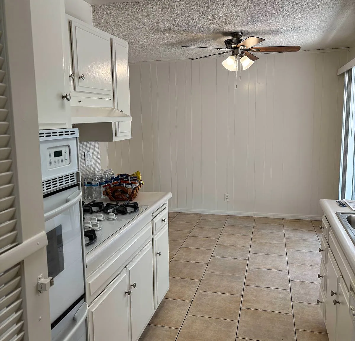16578 Montego Way — Photo 1