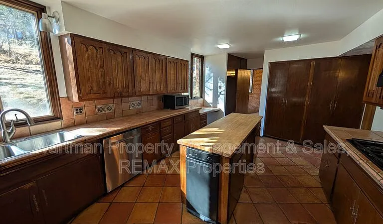 15 Upland Rd — Photo 17
