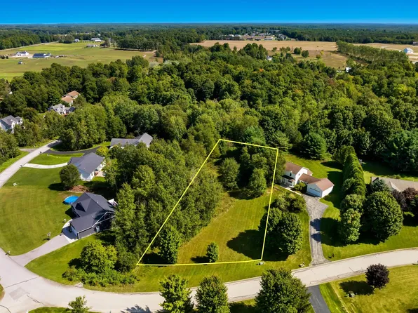 846 Shamrock Ln, Traverse City, MI 49696