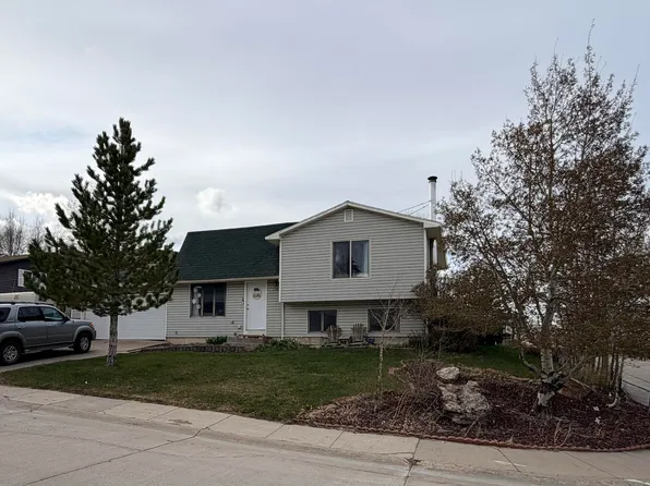 1901 Del Rio Dr, Kemmerer, WY 83101