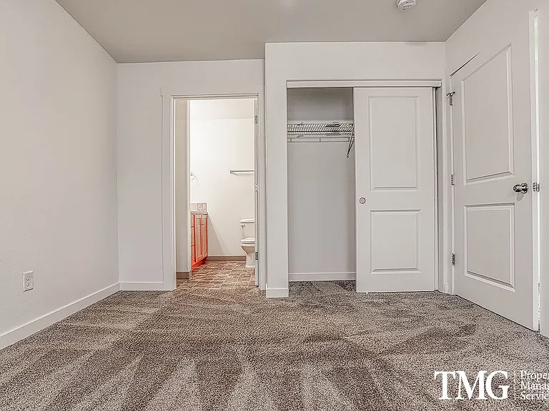 1017 SE 12th Ave — Photo 181