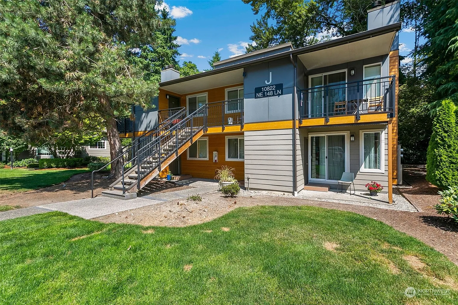 10822 NE 148th Lane #J101 photo 1
