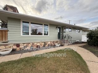 9824 68th St NW, Edmonton, AB T6A2S5