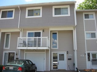 1113 Sandpiper Ct, Bartlett, IL 60103