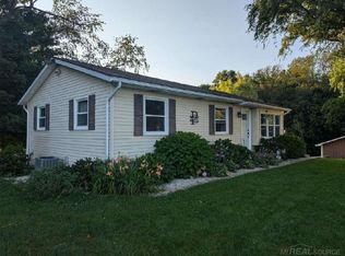 668 S Shaytown Rd, Vermontville, MI 49096