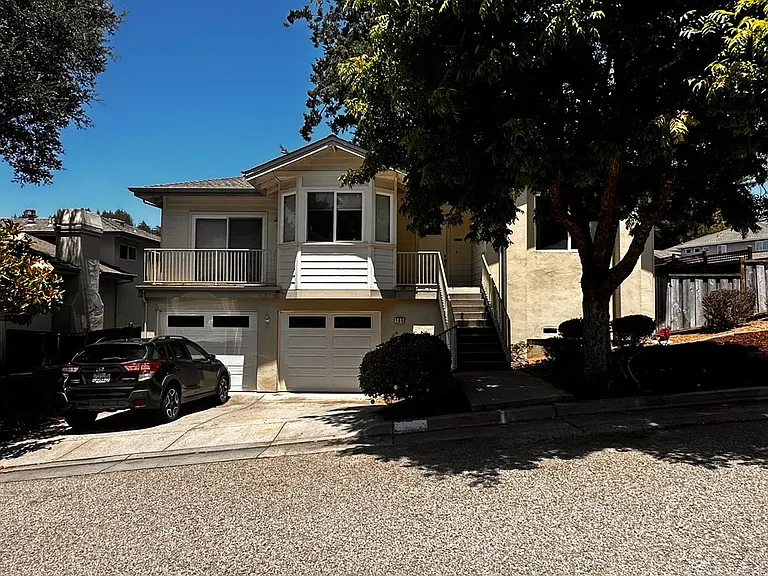 105 Kelly Way — Photo 9