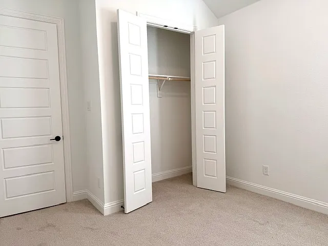 3250 Jersey Dr — Photo 9