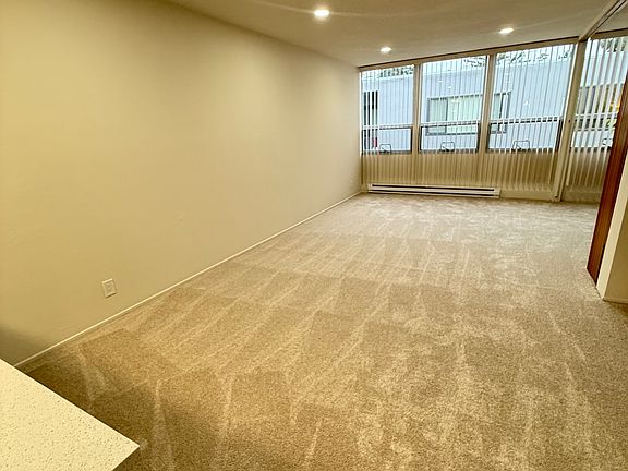 4th image of 1421 Bellevue Ave #C07