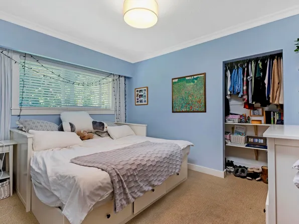 3420 Rockview Pl, West Vancouver, BC V7V 3H3