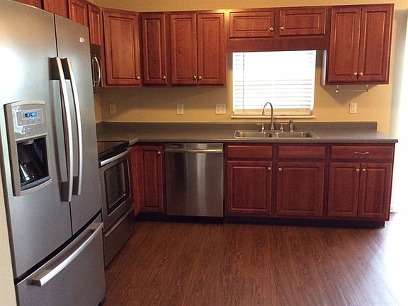 5th image of 12711 Brookdale Dr