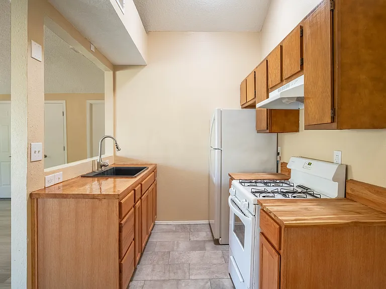 623 Paula Pl — Photo 12
