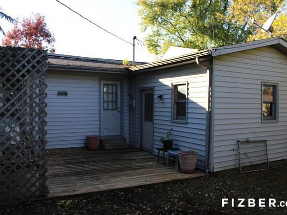 3rd image of 314 N Barclay Dr