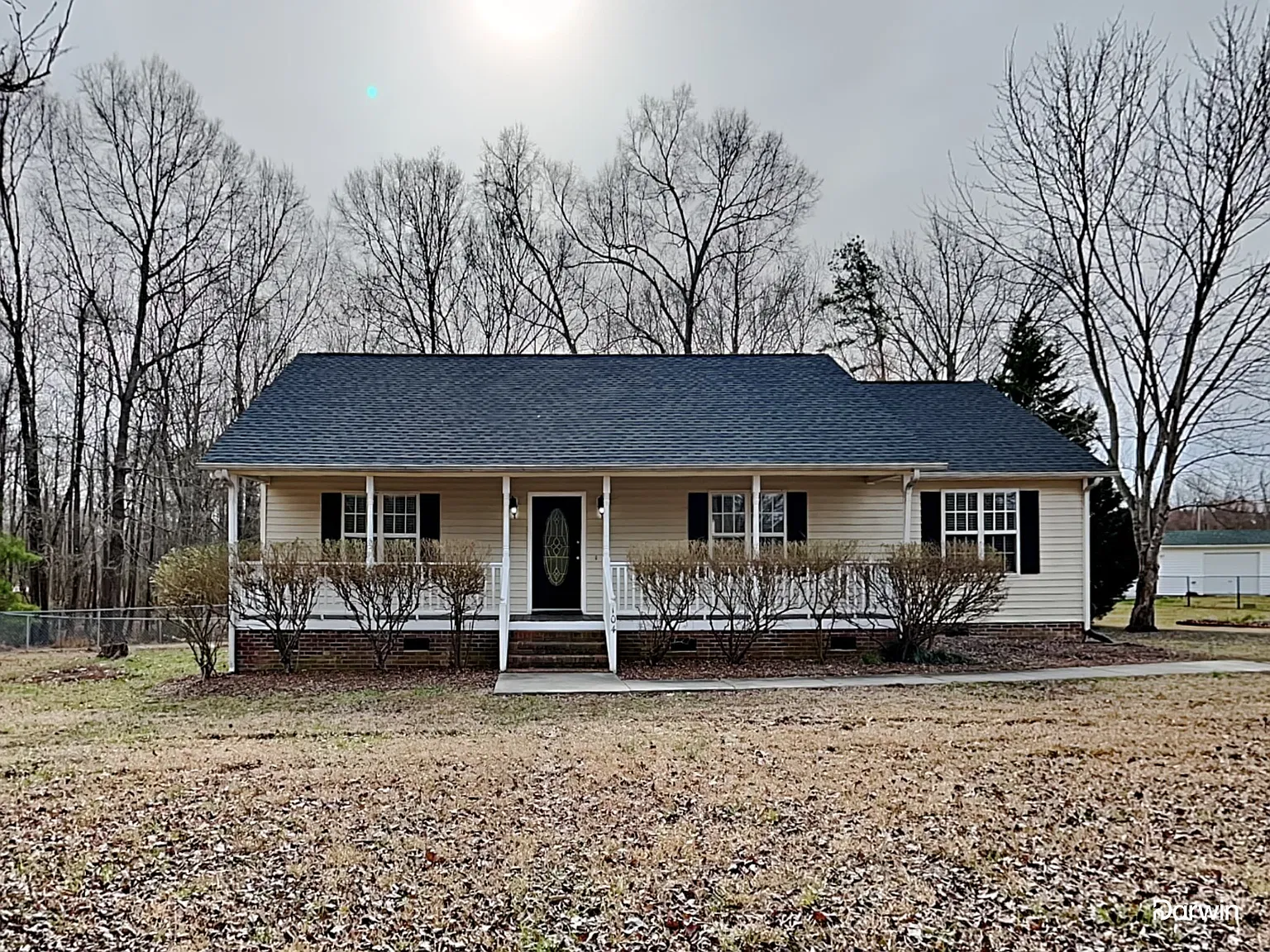 3 bed, 2.0 bath, 1354 sqft, $1,745 — Photo 1