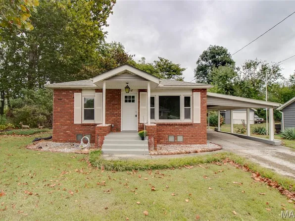 216 Sunset Dr, Bethalto, IL 62010