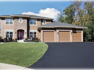 15405 55th Ct N, Plymouth, MN 55446