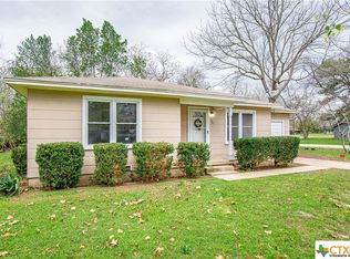 102 S Ross Ave, Cameron, TX 76520