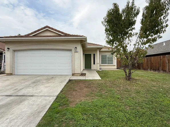 2667 Capella Dr, Merced, CA 95341