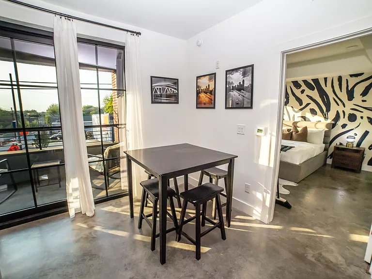 346 Peters St SW #102 — Photo 5