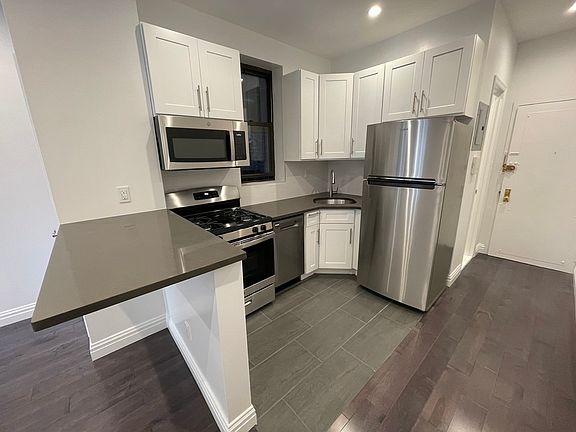 3rd image of 234 E 81st St #2R