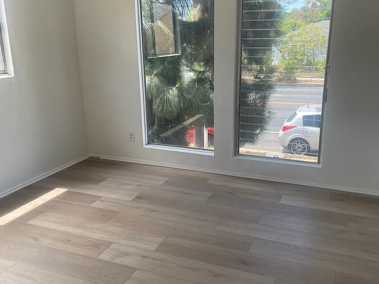6320 Whitsett Ave #7 — Photo 8