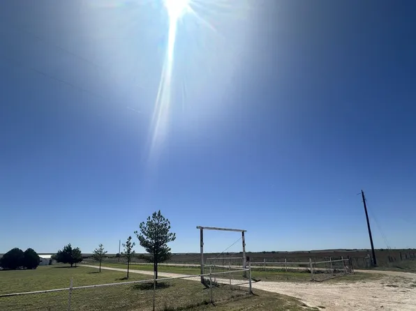 52496 S County Road 186, Gage, OK 73843