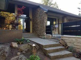 1104 E Christmas Tree Ln, Spokane, WA 99203