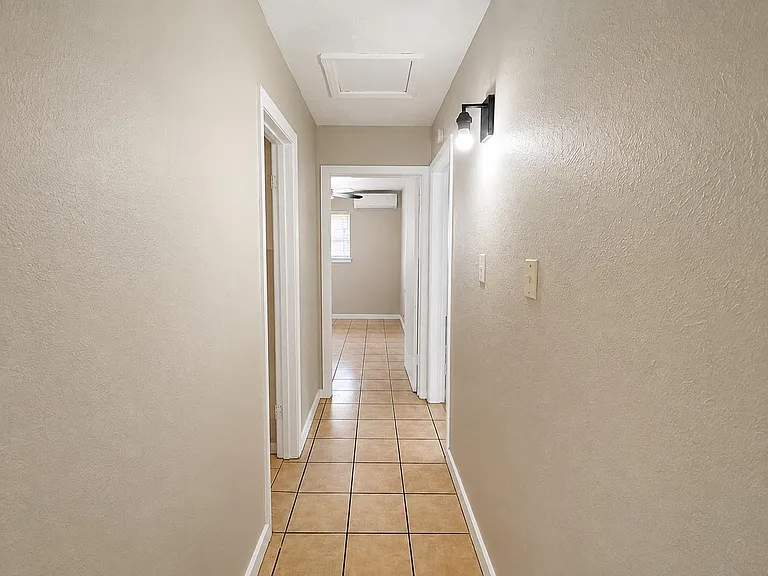 2401 Hadley Ave — Photo 5