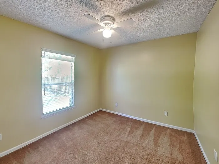 801 Mackenzie Cir — Photo 17