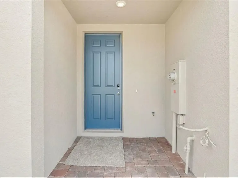 16390 Bird Of Paradise Ave — Photo 5
