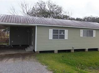 695 Highway 403, Napoleonville, LA 70390