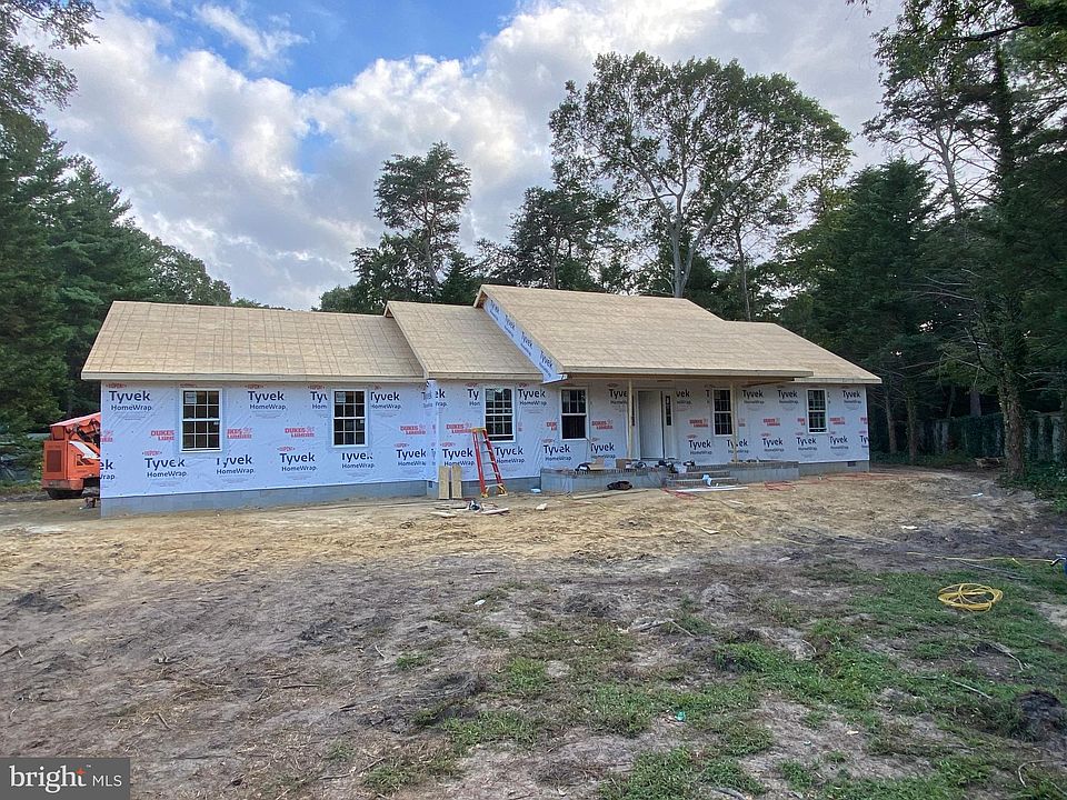 1st image of 9690 S Walnut Dr