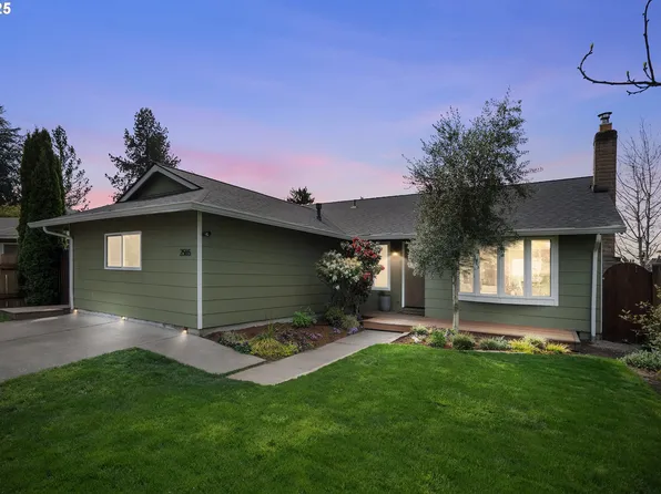 2565 SW 211th Ct, Aloha, OR 97003