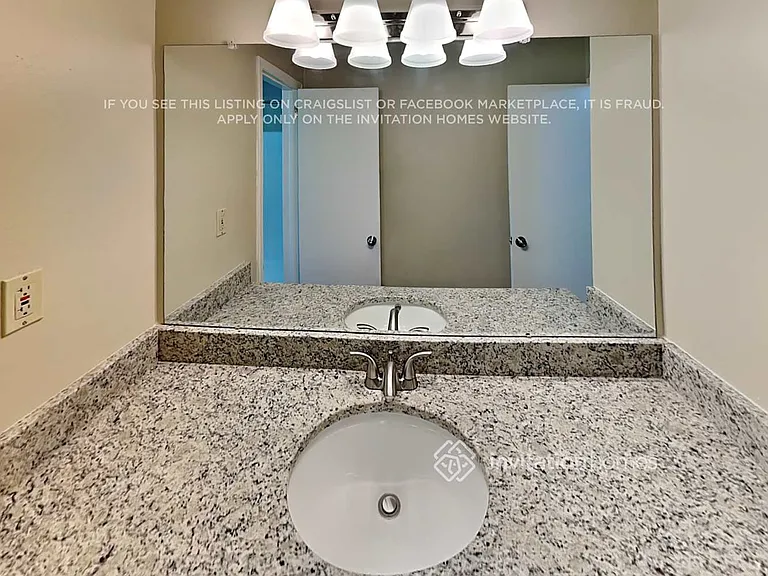 3701 Colony Cove Trl — Photo 16