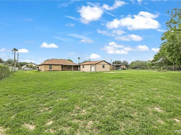 609 Via Sol Dr — Photo 19