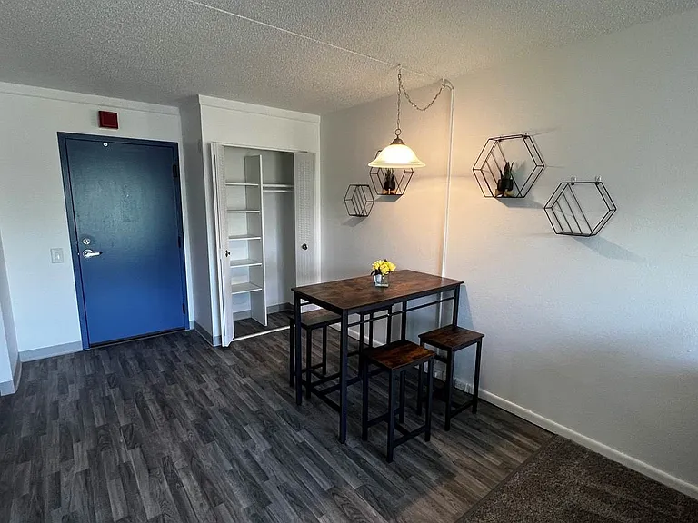 Cedar Place Apartments — Photo 10