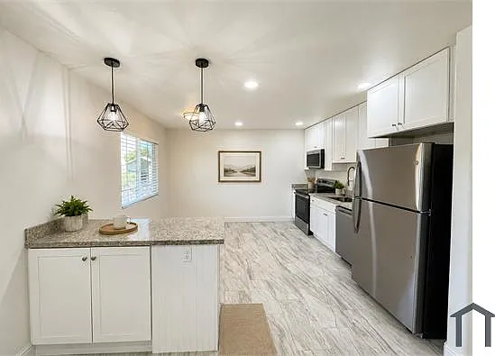 2 bed, 900 sqft, $1,395 — Photo 3