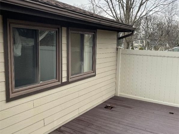 748 Village Blvd S, Baldwinsville, NY 13027