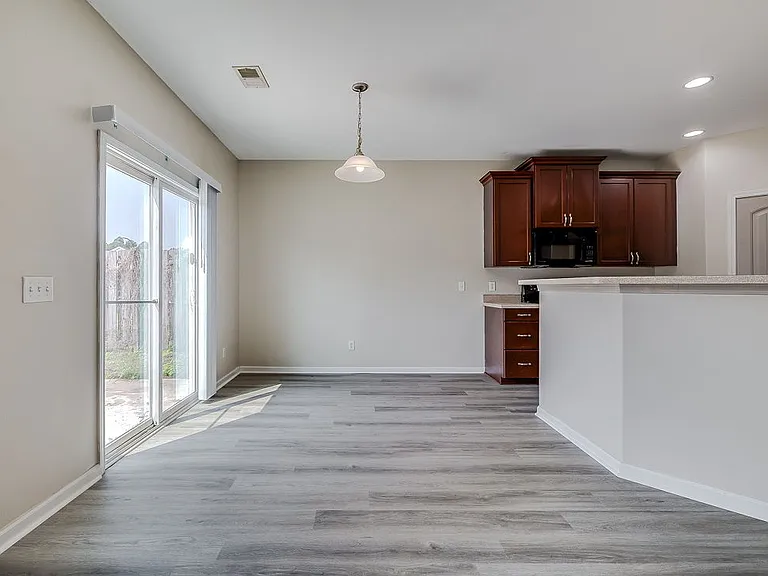 58 Spring Lakes Cir — Photo 17