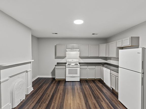 4th image of 146 W Lexington Ave