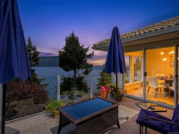 3rd image of 205 Marine Dr