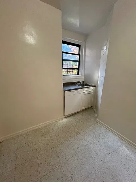 625 Gramatan Ave — Photo 4