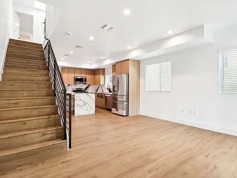 4512 Saint Elmo Dr — Photo 13