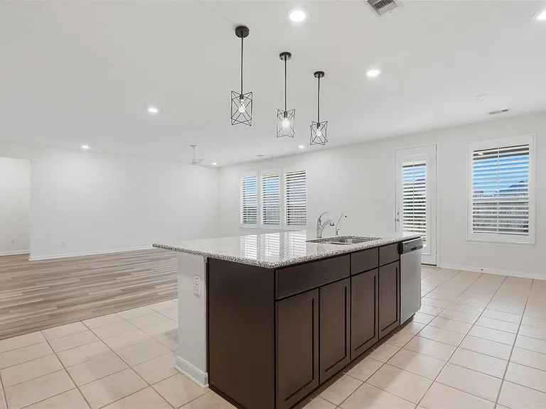 3904 Waterworth Way — Photo 10