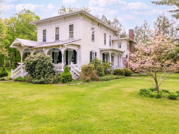 2112 Elton Rd, Bloomfield, NY 14469