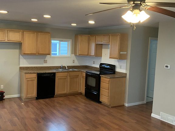 5th image of 330 Orville Dr